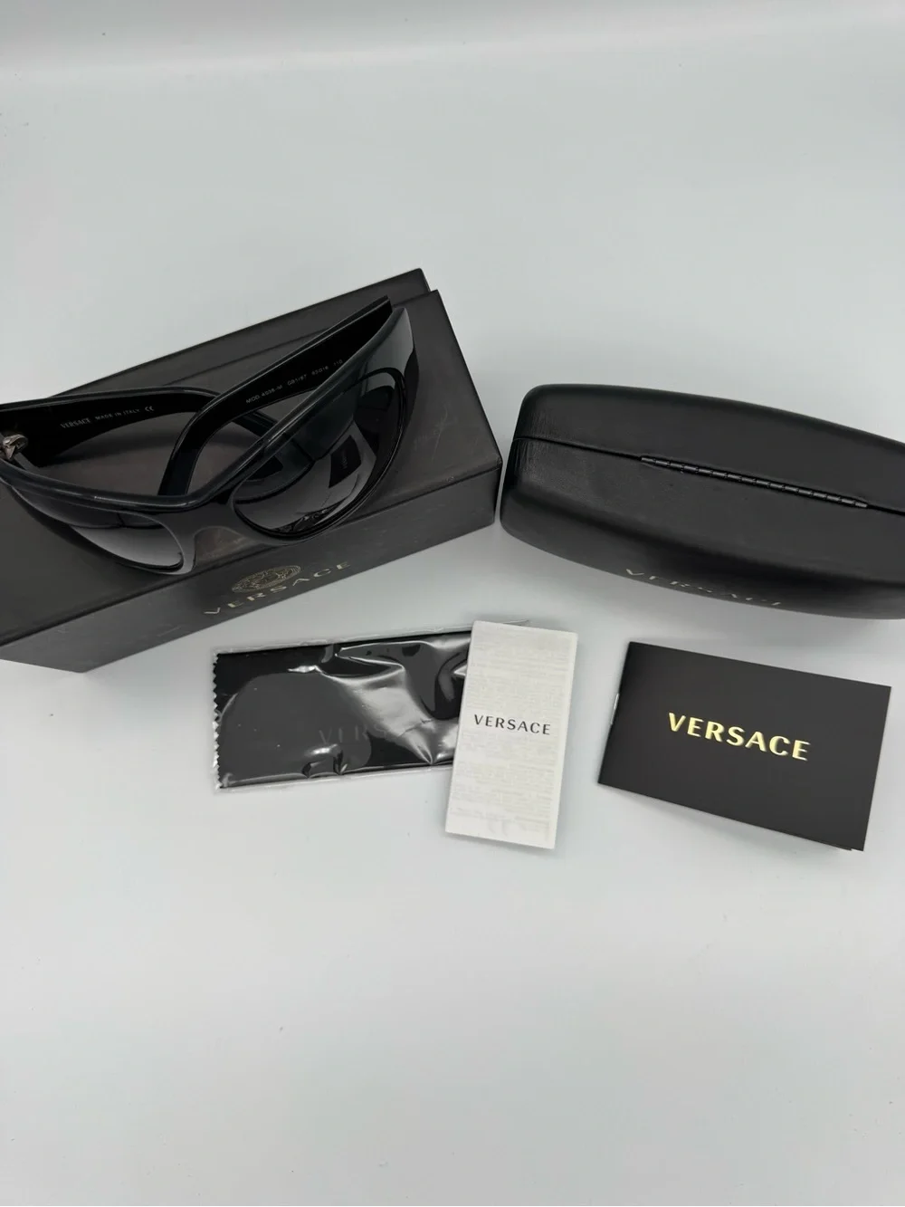 Discontinued Versace Oversized Black Shield Sunglasses Medusa Logo Full Set NOS